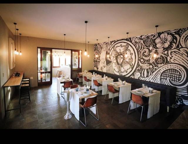 1,101M² HOTEL FOR SALE IN ERASMUSKLOOF